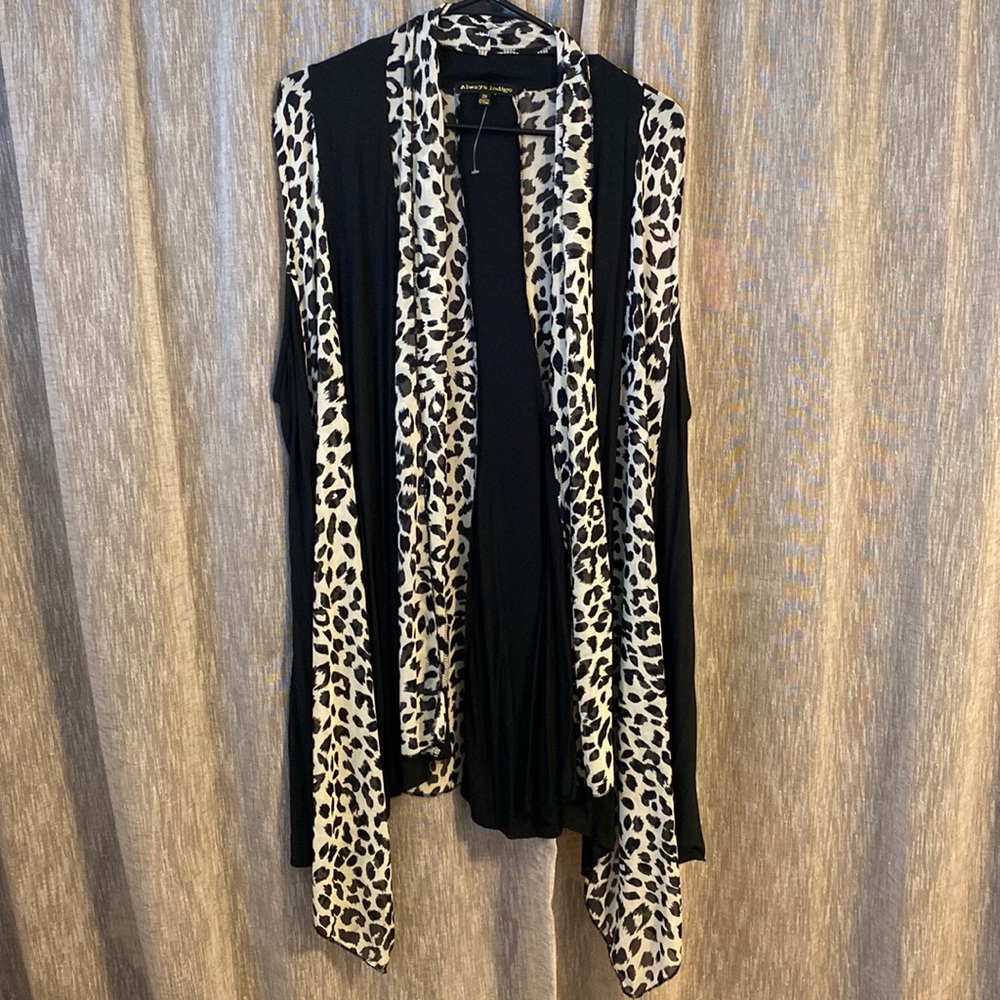 NWT Always Indigo leopard & black